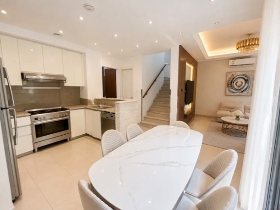 A Fresh Perspective on Modern Comfort | Three Bedroom Townhouse with Maids rooom - photo 1