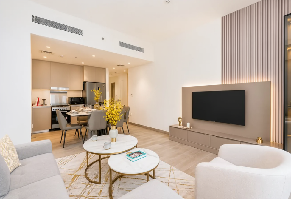 Bright Interior | Fully Furnished | Creek Beach - photo 1