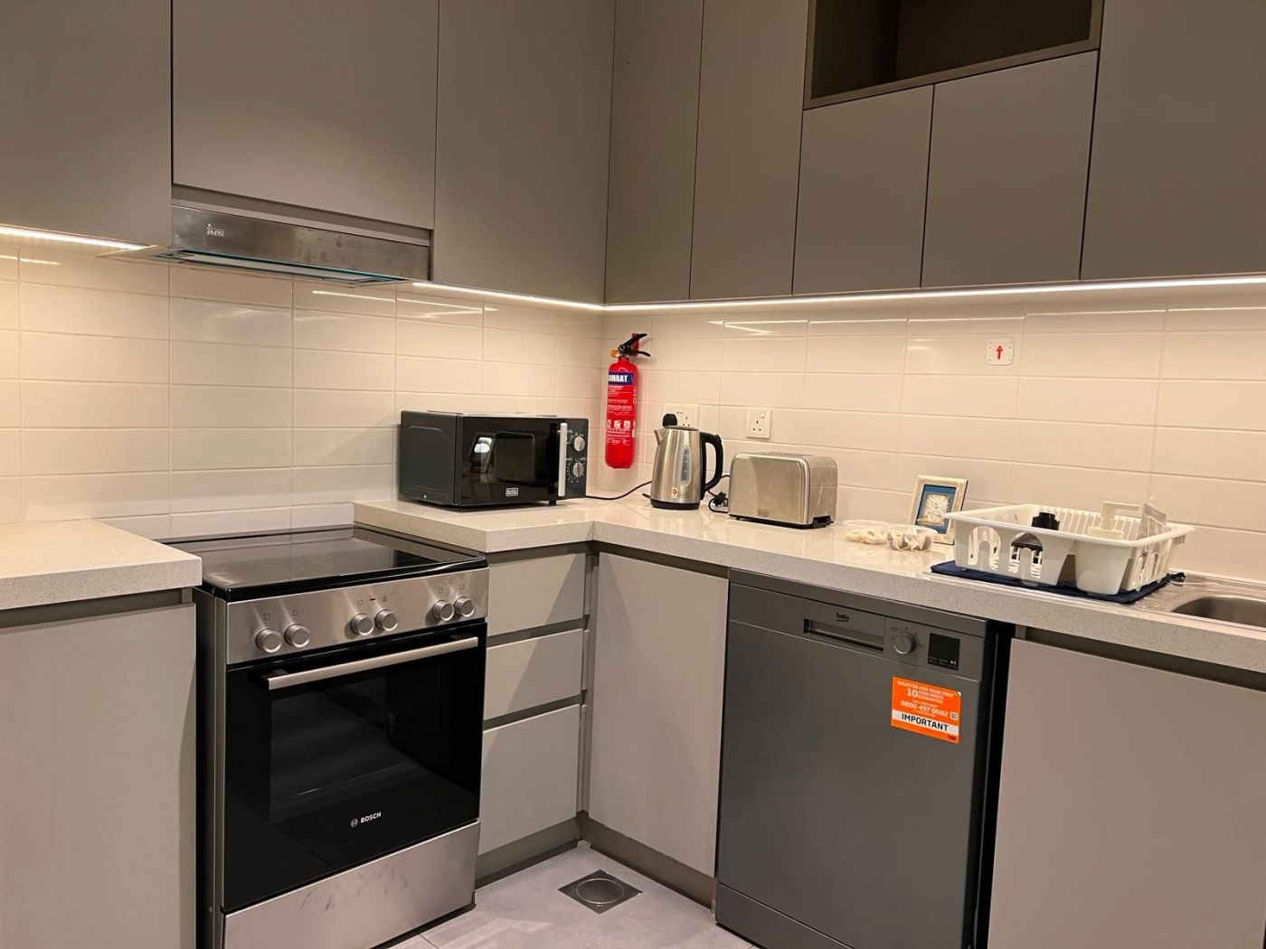 Spacious 2BR | Fully Furnished | Canal View - photo 1